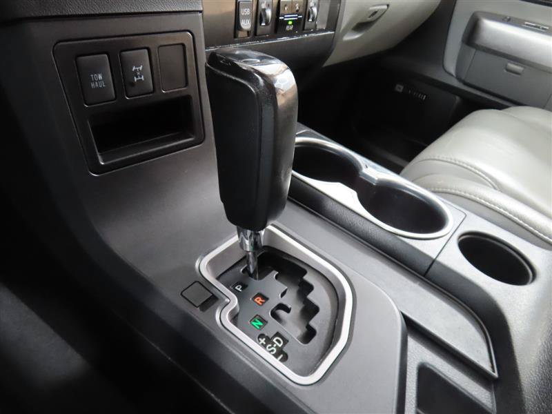 Used 2019 Toyota Sequoia Limited w/ Safety & Convenience Package AWD/4WD image 28
