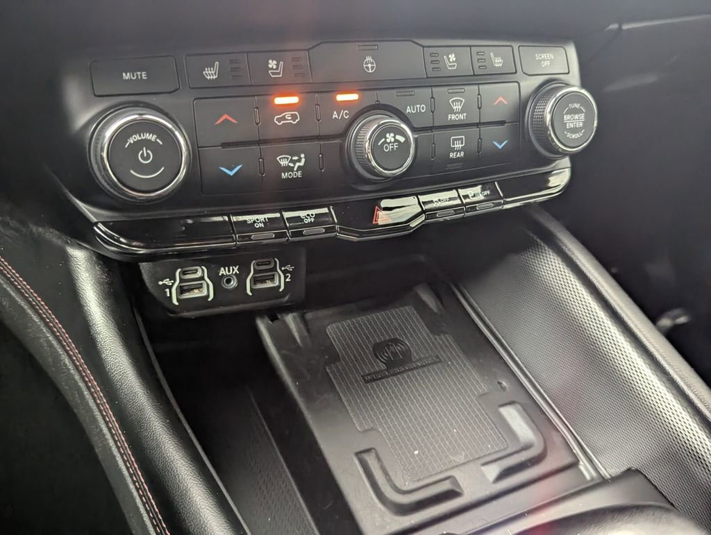 Used 2022 Dodge Durango R/T w/ Blacktop Package image 22