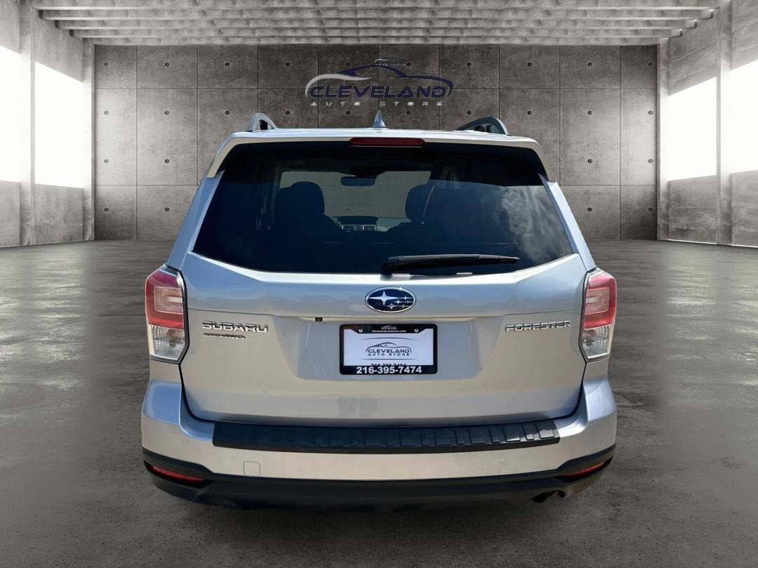 Used 2018 Subaru Forester 2.5i Premium w/ All-Weather Package AWD/4WD image 4