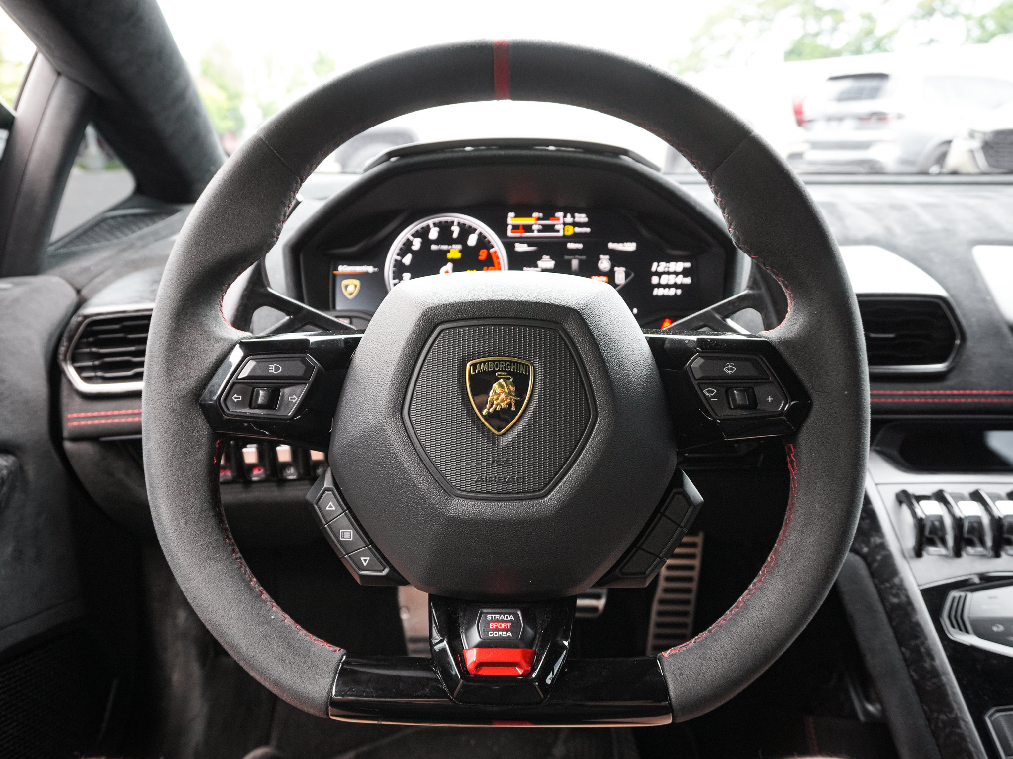 Used 2018 Lamborghini Huracan Performante AWD/4WD image 21
