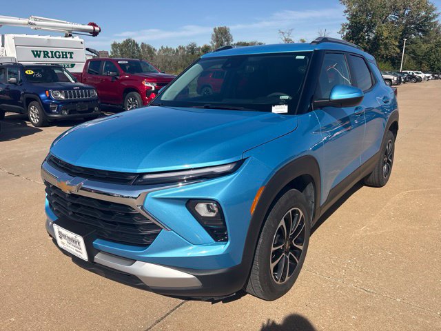 Used 2025 Chevrolet TrailBlazer LT AWD/4WD image 7