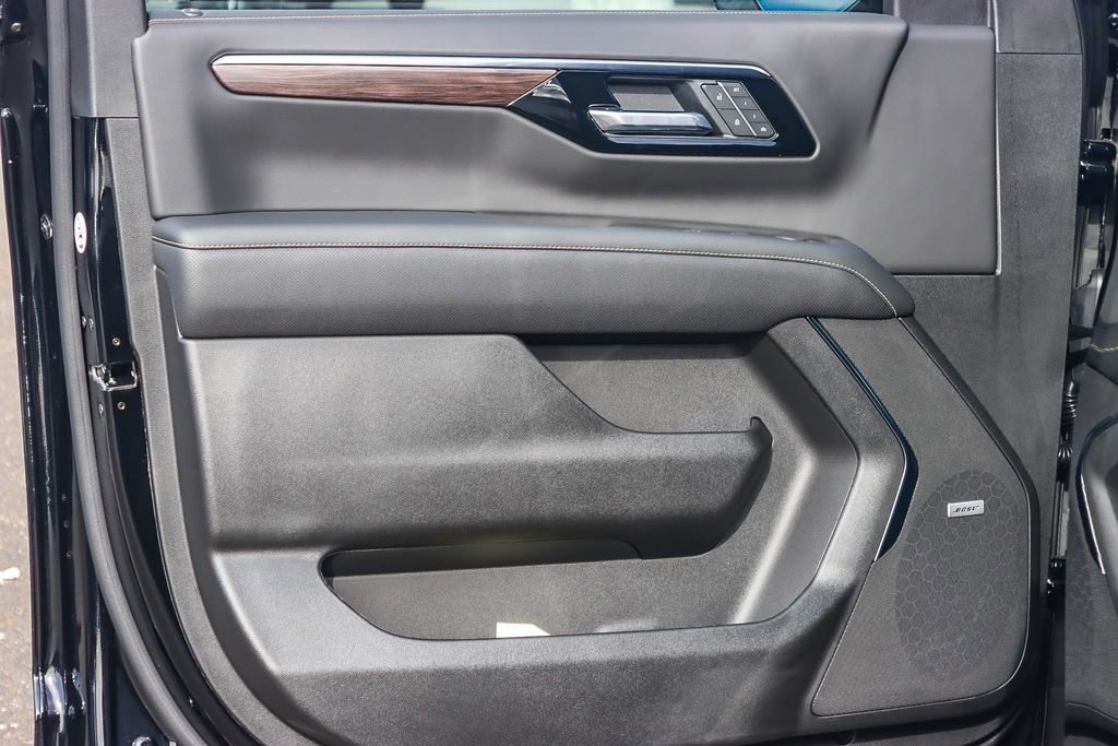 New 2026 Chevrolet Suburban Premier image 20