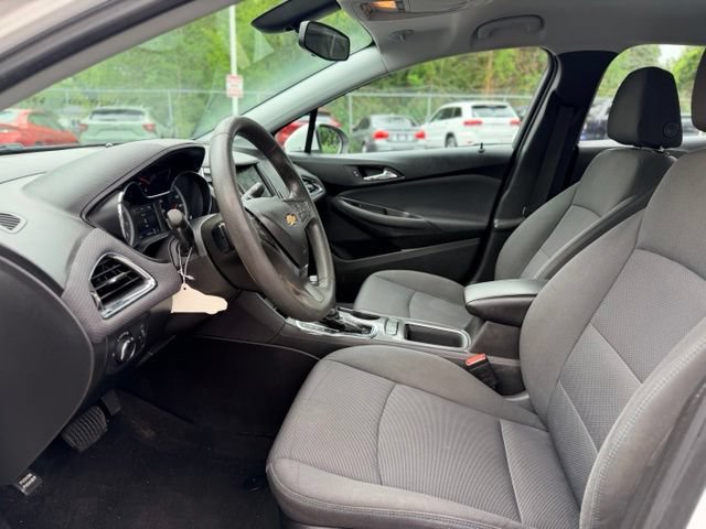 Used 2019 Chevrolet Cruze LT w/ LT Fleet Convenience Package FWD image 6