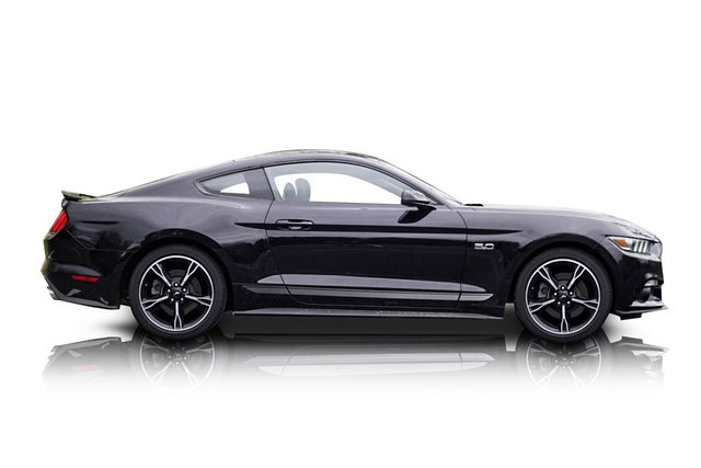 Used 2017 Ford Mustang GT Premium image 2