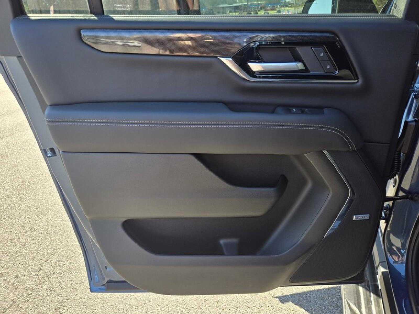 New 2026 GMC Yukon XL Elevation w/ Elevation Premium Package image 33