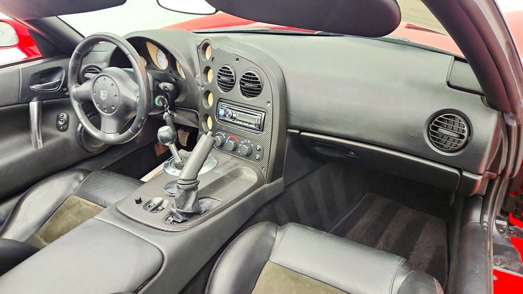 Used 2004 Dodge Viper SRT-10 RWD image 31
