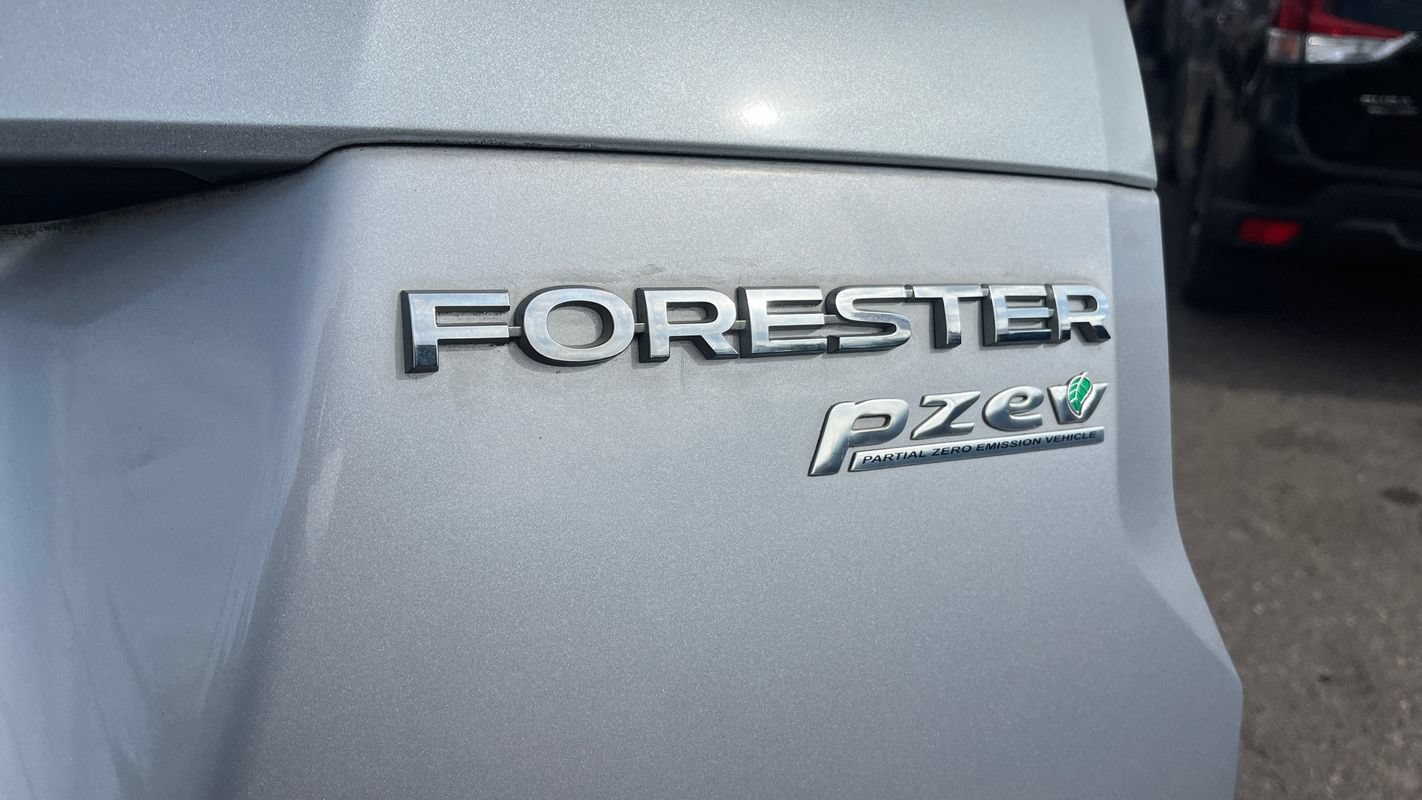 Used 2017 Subaru Forester 2.5i Limited AWD/4WD image 25