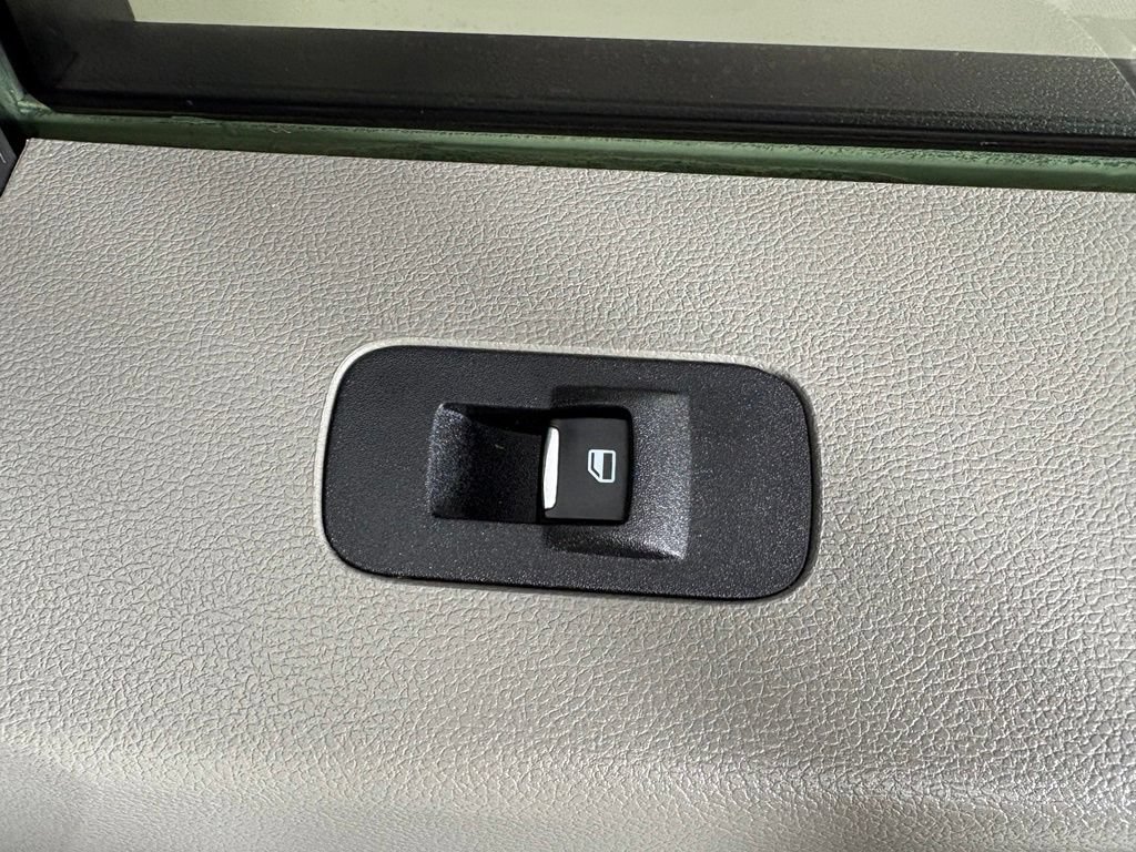Used 2019 Ford F250 XLT w/ XLT Premium Package AWD/4WD image 45