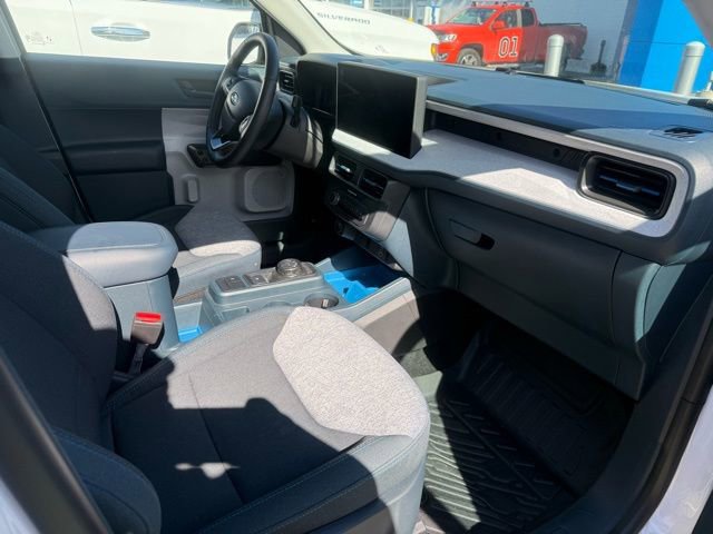 Used 2025 Ford Maverick XLT w/ Equipment Group 301A image 6