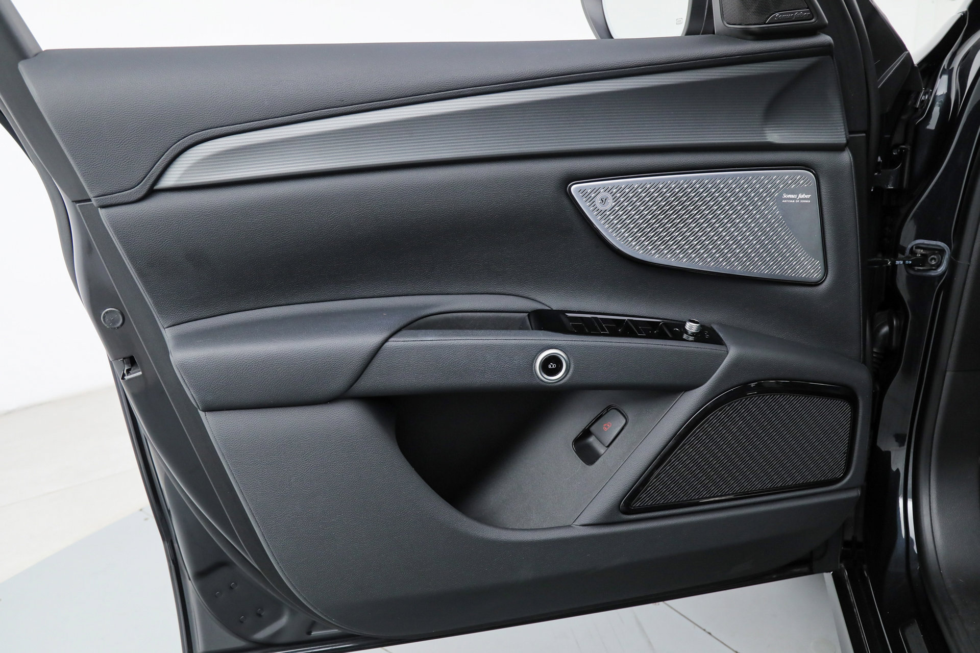 Certified 2023 Maserati Grecale GT image 16