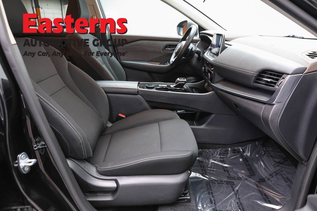 Used 2023 Nissan Rogue S AWD/4WD image 25