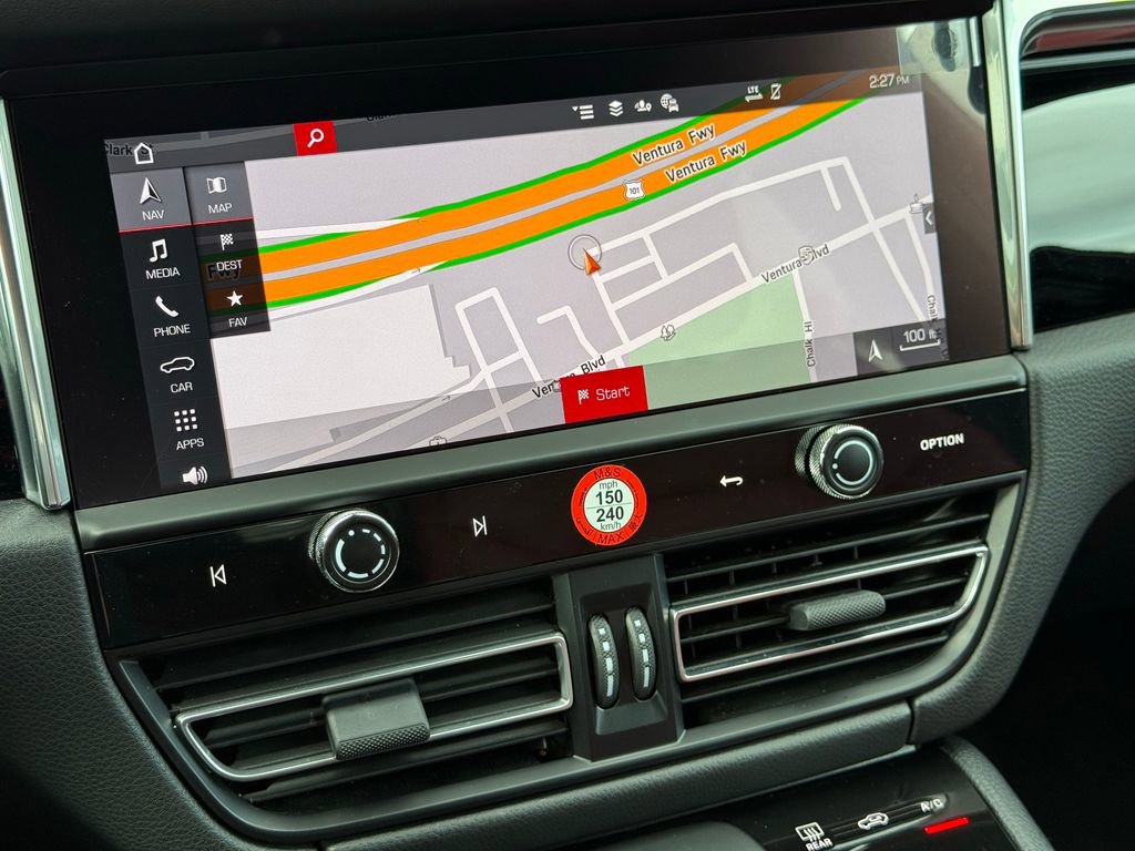 Used 2025 Porsche Macan image 20