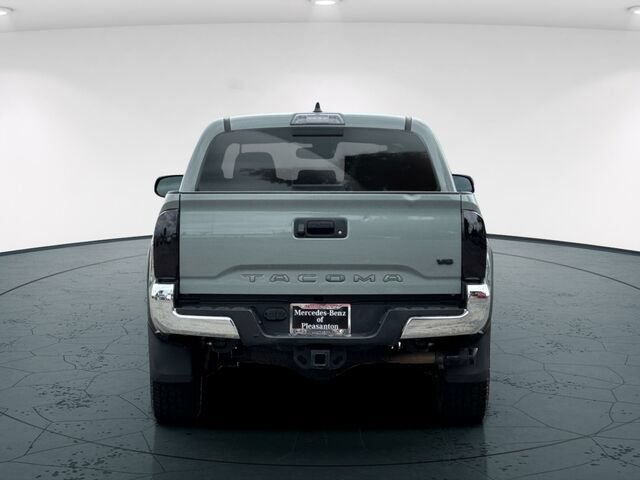 Used 2023 Toyota Tacoma TRD Off-Road AWD/4WD image 5