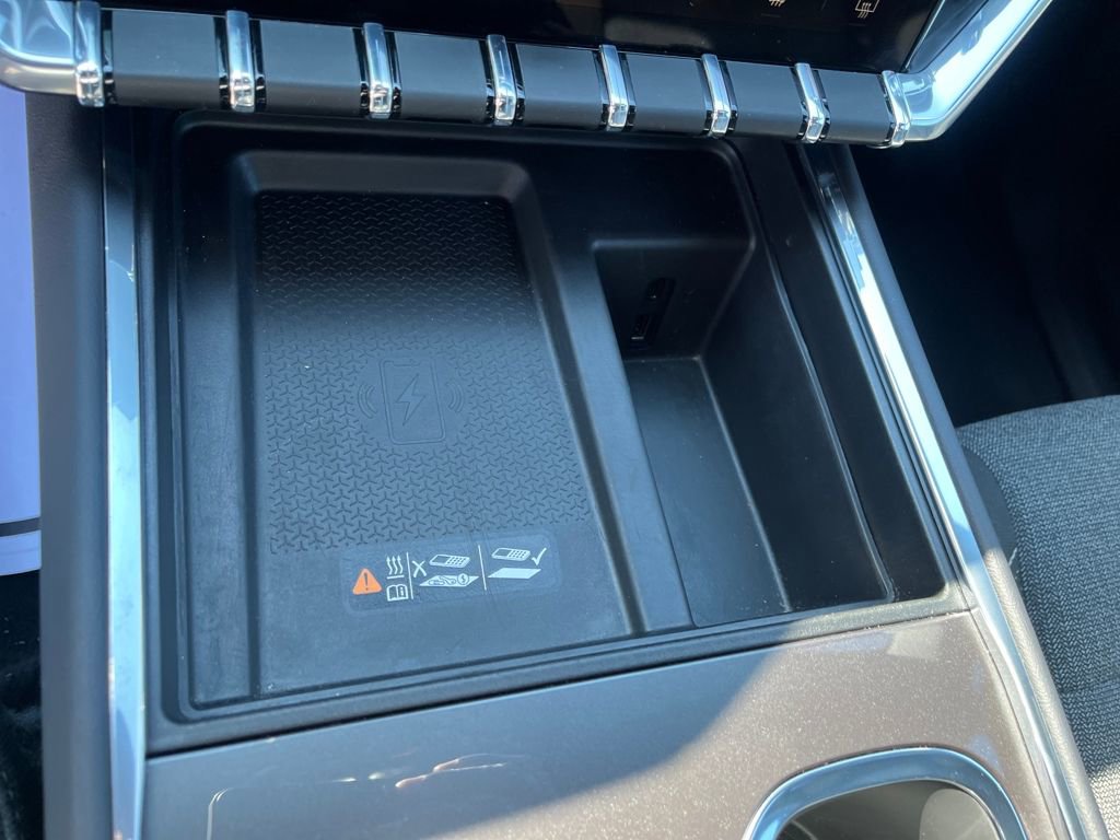 Used 2025 GMC Acadia Elevation image 32