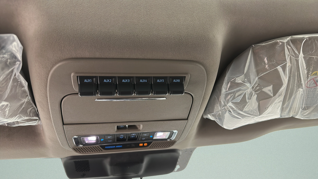 New 2026 Ford F350 Platinum w/ Platinum Plus Package AWD/4WD image 18