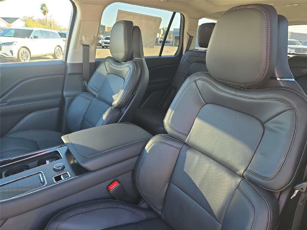 New 2026 Lincoln Aviator Reserve AWD/4WD image 14