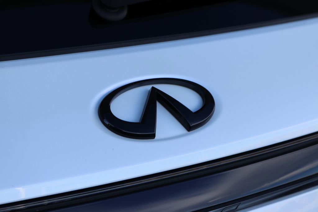 Certified 2025 INFINITI QX60 Luxe w/ Black Edition image 32