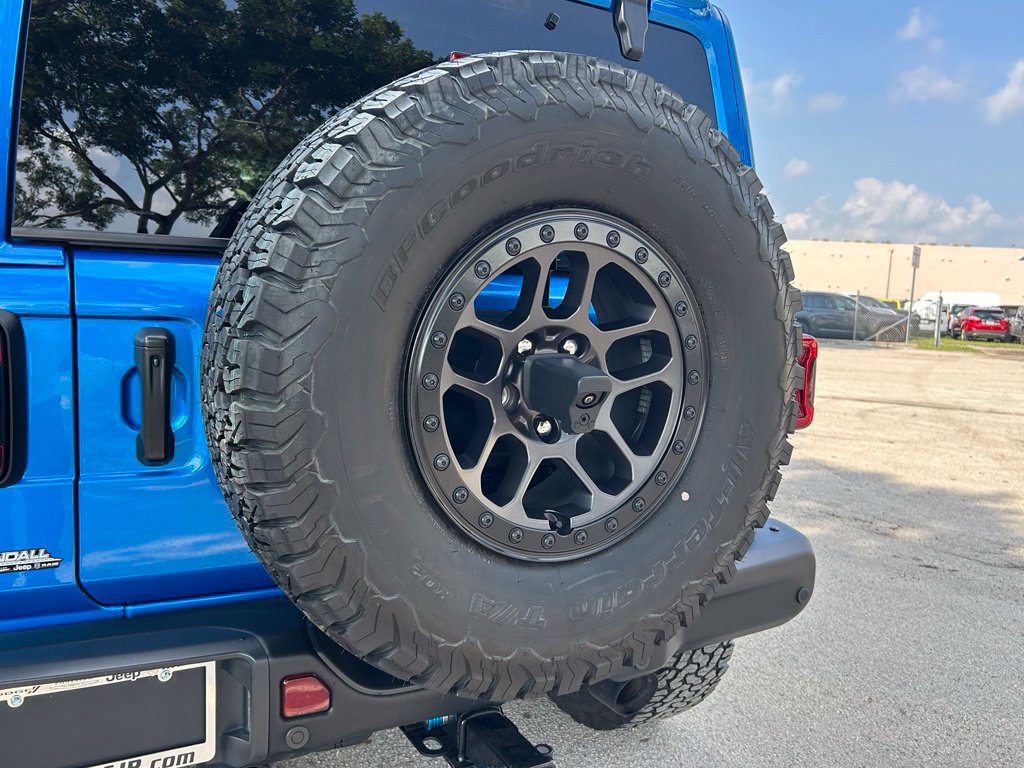 Certified 2021 Jeep Wrangler Unlimited Rubicon w/ Xtreme Recon 35" Tire Package AWD/4WD image 42