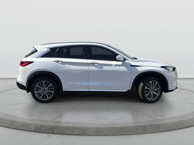Certified 2024 INFINITI QX50 Luxe FWD image 3