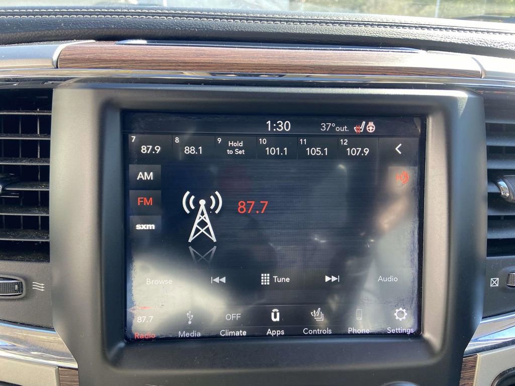 Used 2018 RAM 1500 Laramie image 24