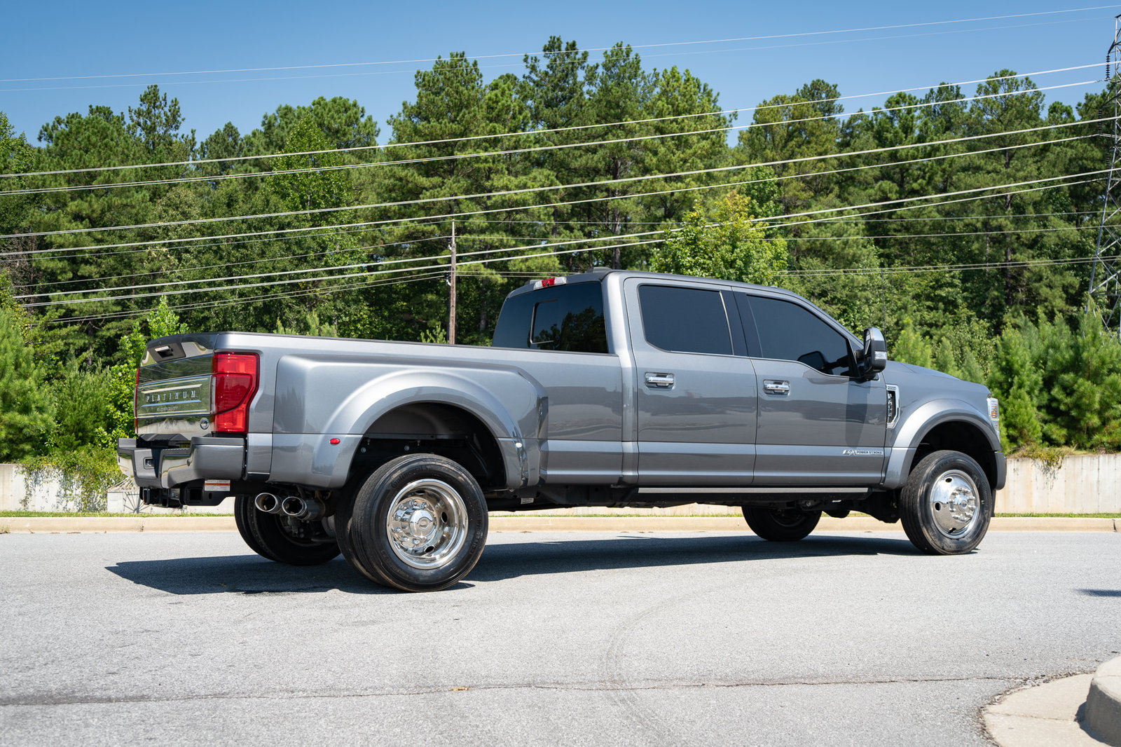 Used 2022 Ford F450 Platinum w/ FX4 Off-Road Package AWD/4WD image 22