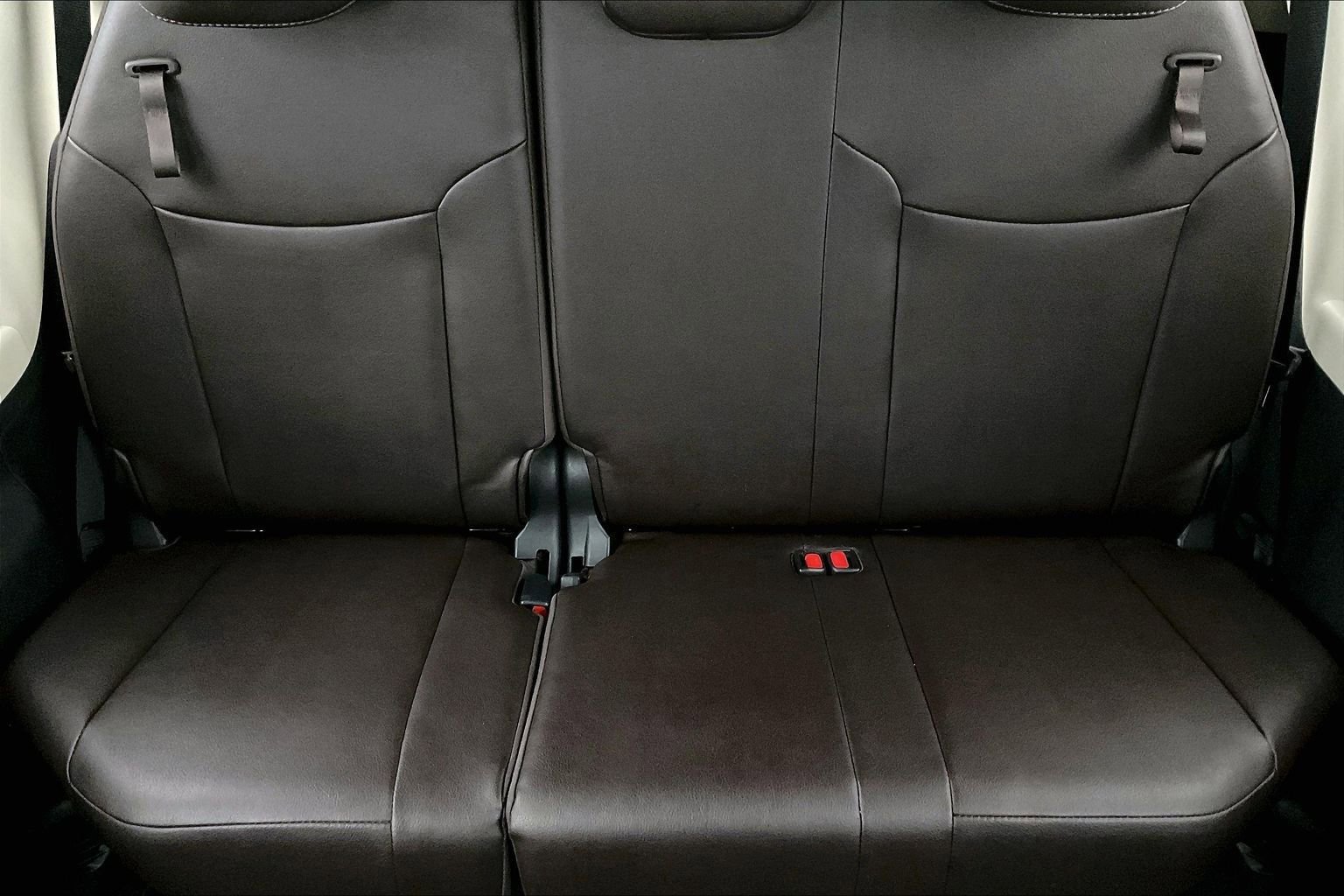 Used 2022 Toyota Sienna Platinum image 19