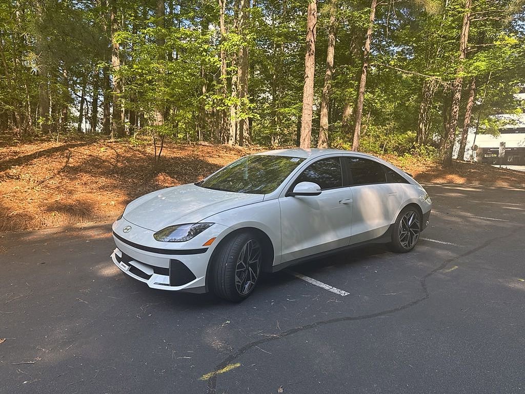 Used 2024 Hyundai Ioniq 6 SEL AWD/4WD image 3