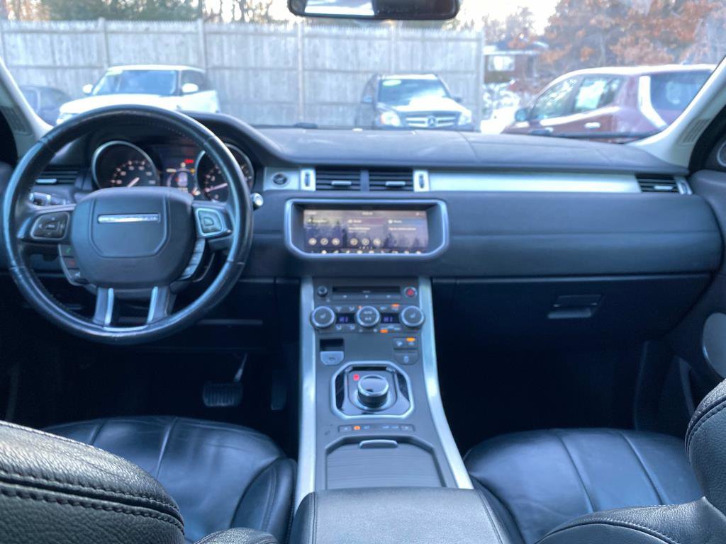 Used 2017 Land Rover Range Rover Evoque SE Premium image 12