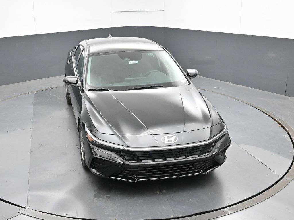 New 2026 Hyundai Elantra SE FWD image 24