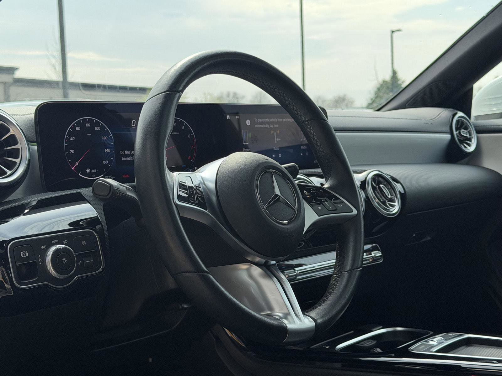 Used 2025 Mercedes-Benz CLA 250 4MATIC image 33