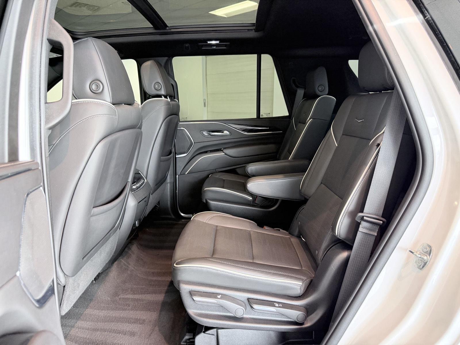 Used 2022 Cadillac Escalade Sport w/ Touring Package AWD/4WD image 23