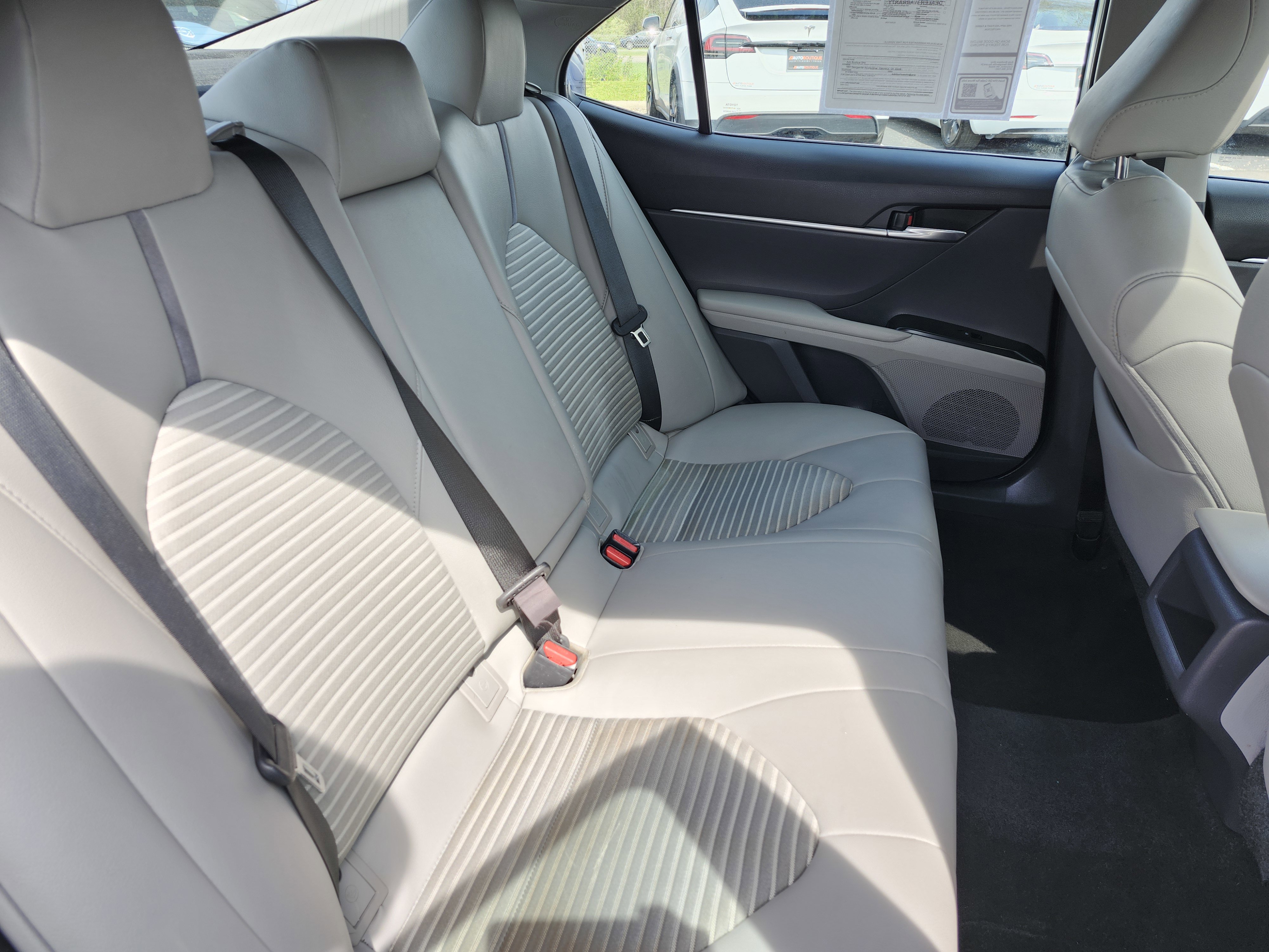 Used 2019 Toyota Camry SE image 17