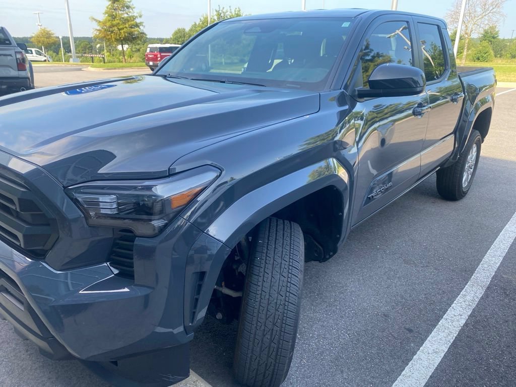 Used 2025 Toyota Tacoma SR5 RWD image 3