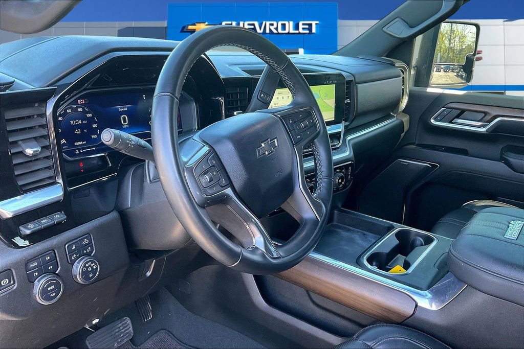 Used 2024 Chevrolet Silverado 2500 High Country w/ High Country Premium Package AWD/4WD image 18