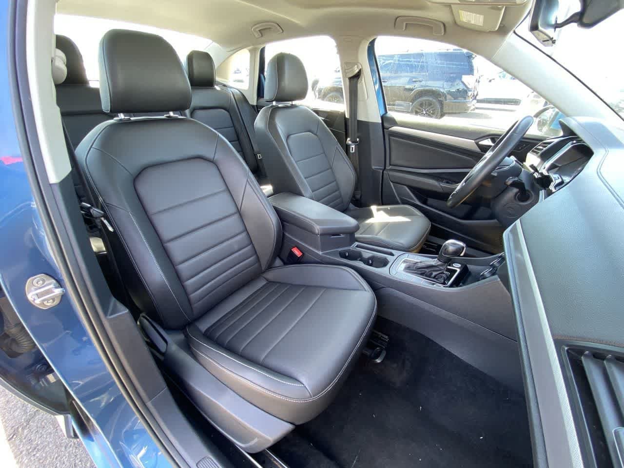 Used 2021 Volkswagen Jetta SE FWD image 24