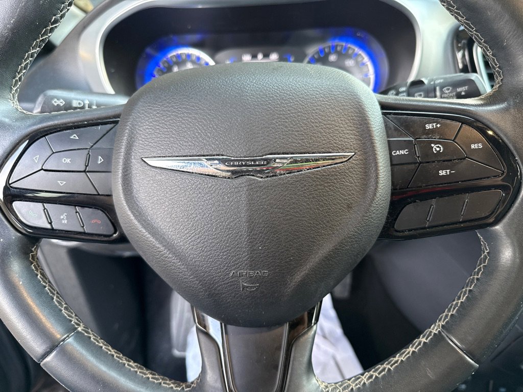 Used 2018 Chrysler Pacifica Touring Plus w/ S Appearance Package FWD image 8