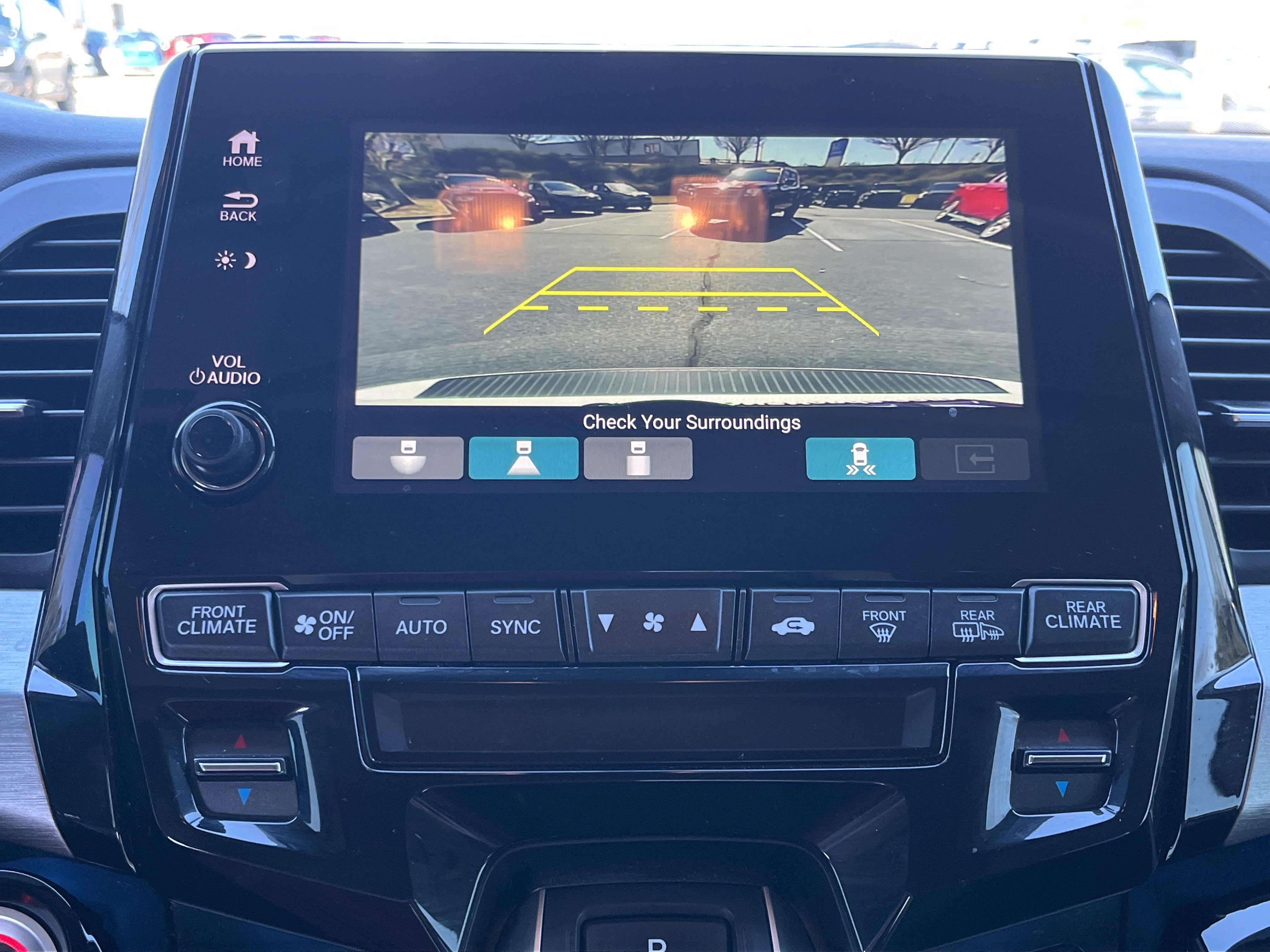 Certified 2023 Honda Odyssey Touring image 4