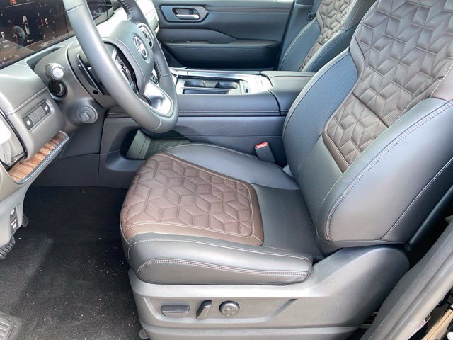 New 2027 Nissan Armada Platinum AWD/4WD image 11