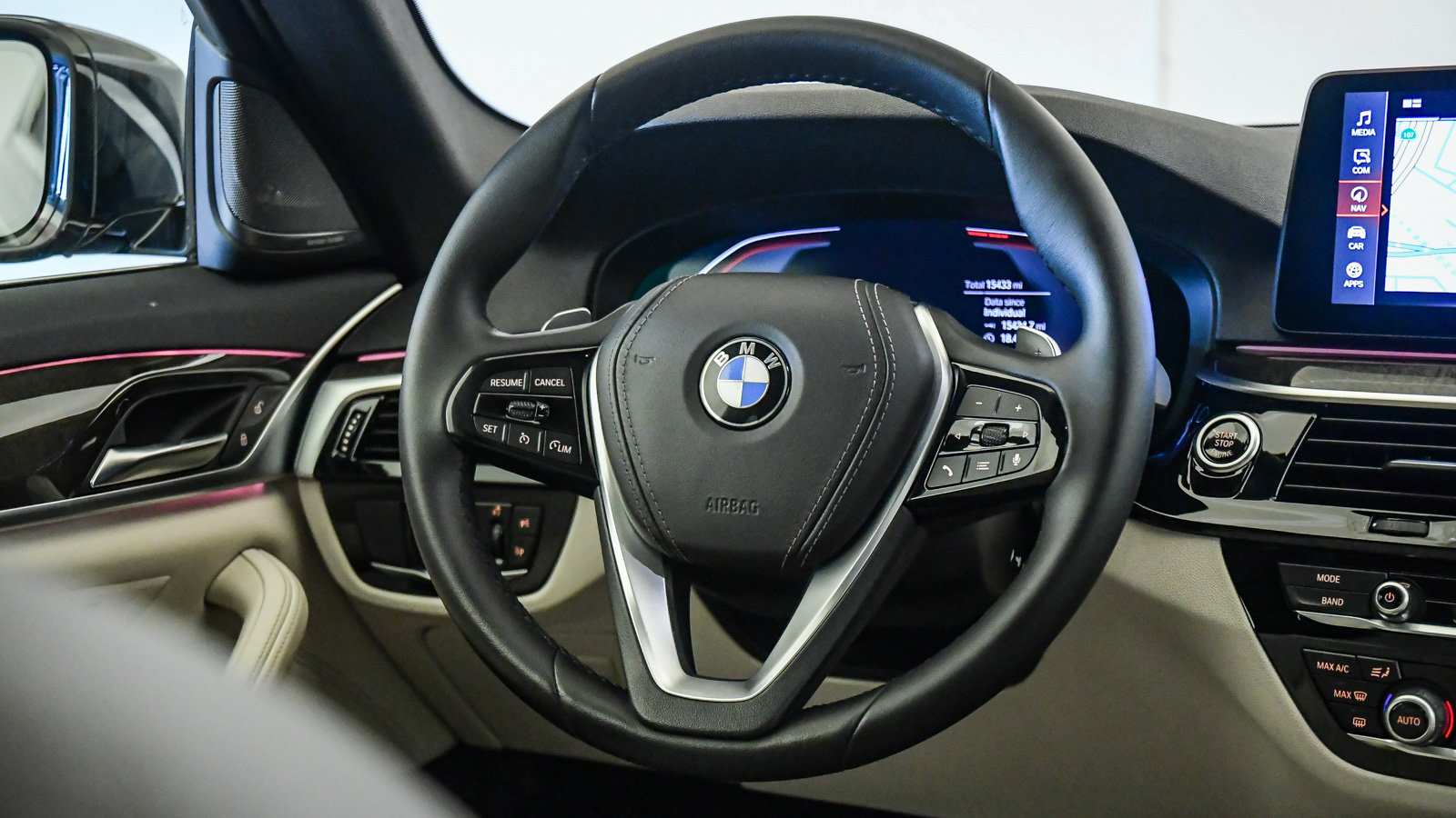 Certified 2023 BMW 540i w/ Premium Package RWD image 13