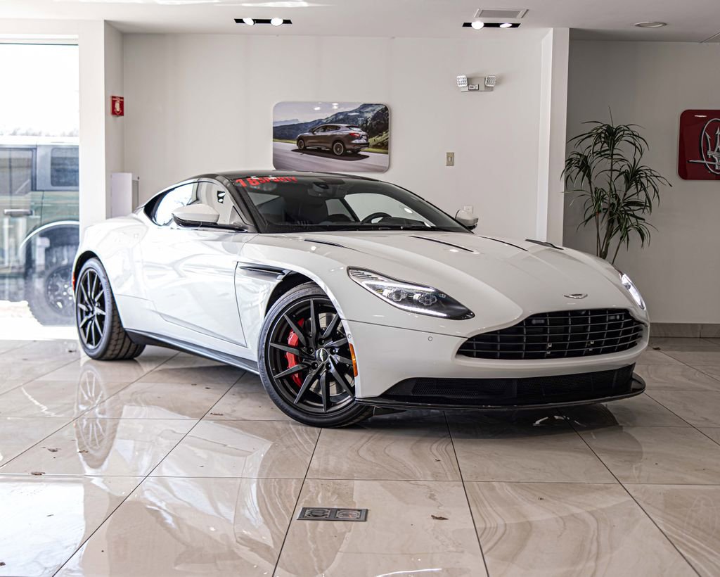 Used 2018 Aston Martin DB11 V12 image 5