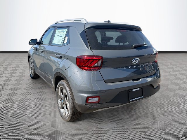 New 2026 Hyundai Venue SEL FWD image 5