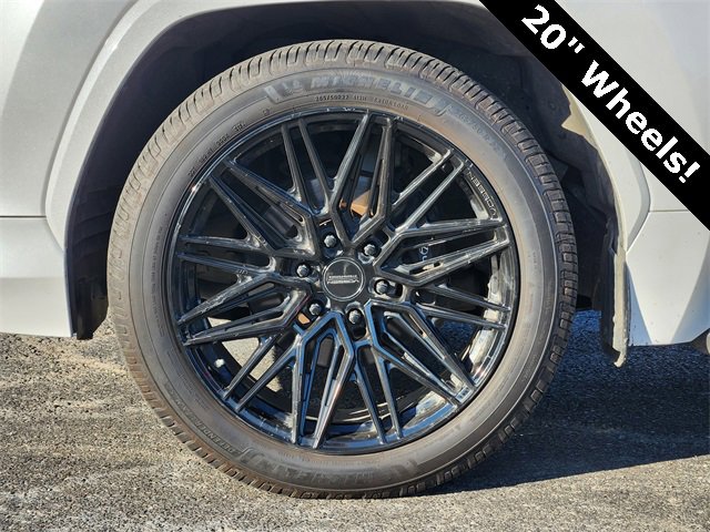 Used 2023 Lexus LX 600 4WD w/ Appearance Package image 10