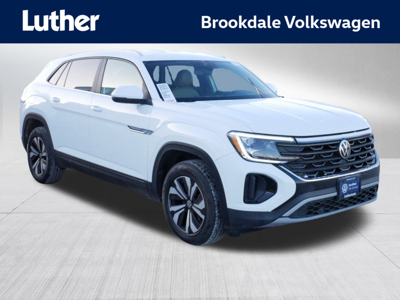 Certified 2024 Volkswagen Atlas Cross Sport SE image 1