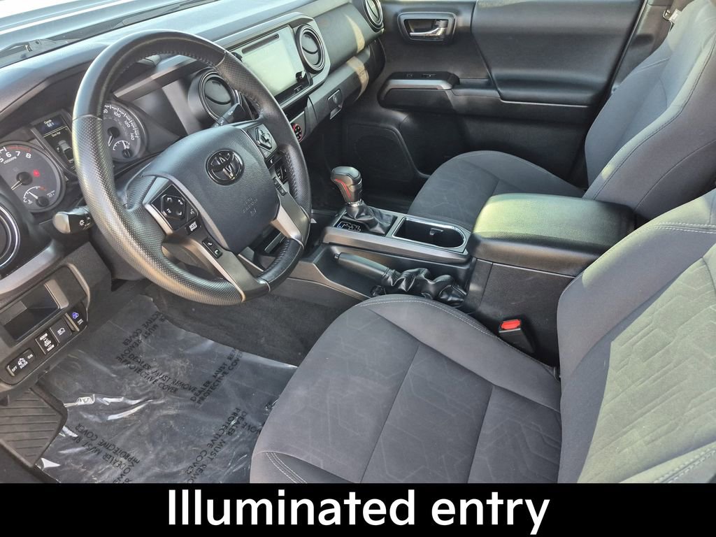 Used 2018 Toyota Tacoma TRD Sport w/ Technology Package image 11