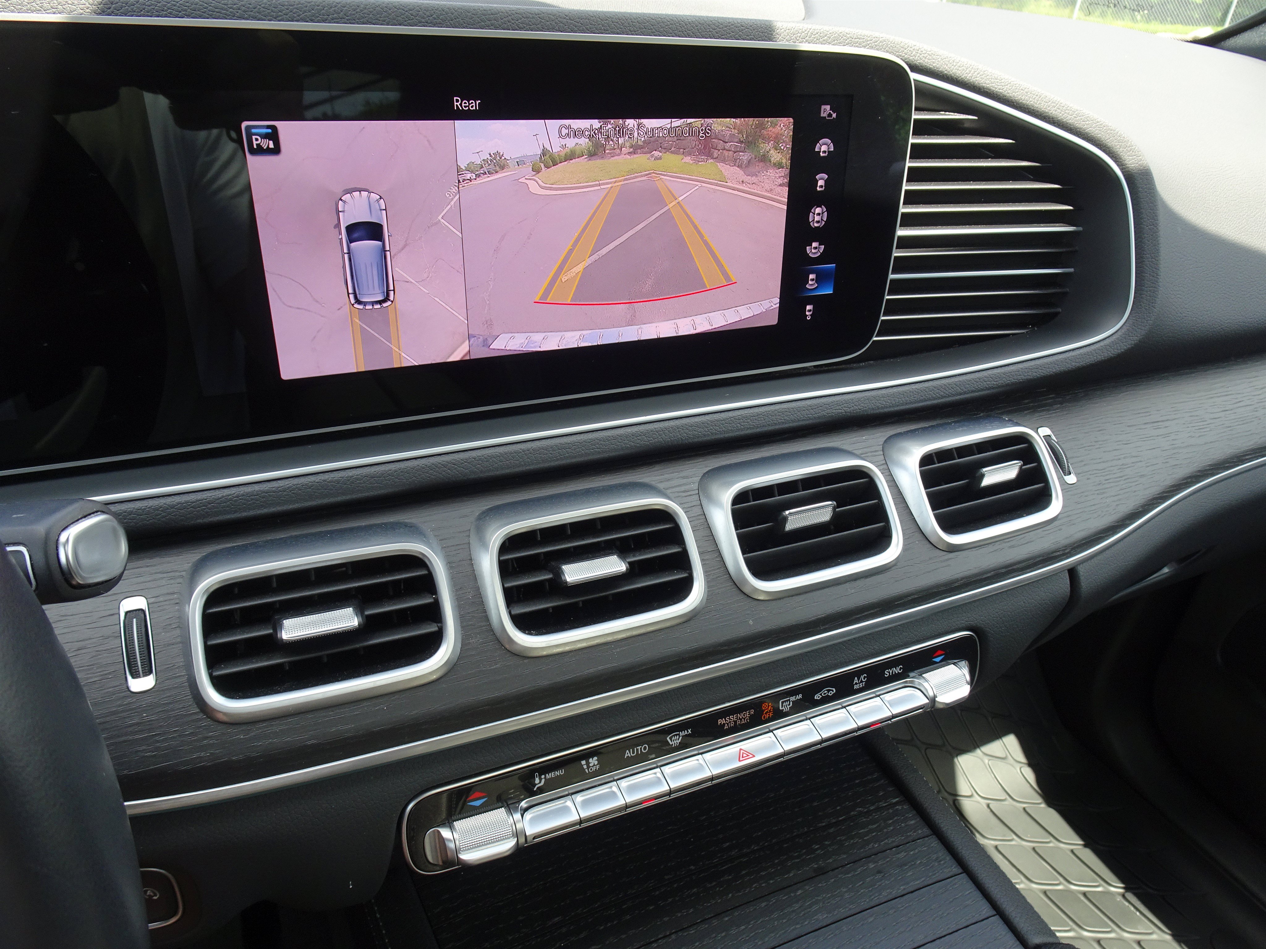 Used 2023 Mercedes-Benz GLE 350 4MATIC image 4