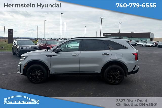 Used 2023 Kia Sorento X-Line EX image 4
