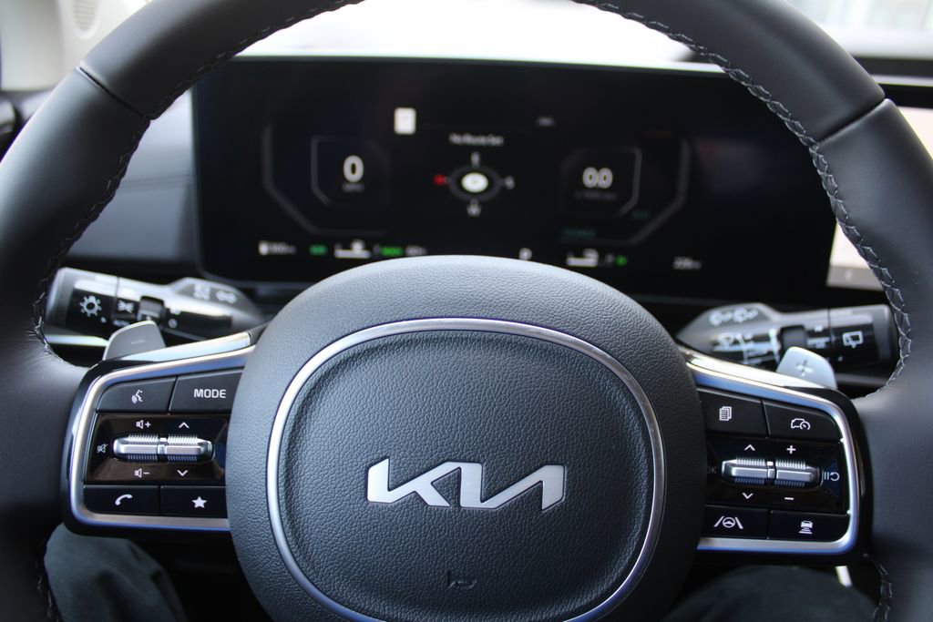 New 2026 Kia Carnival SX w/ SX Dark Edition Package image 36