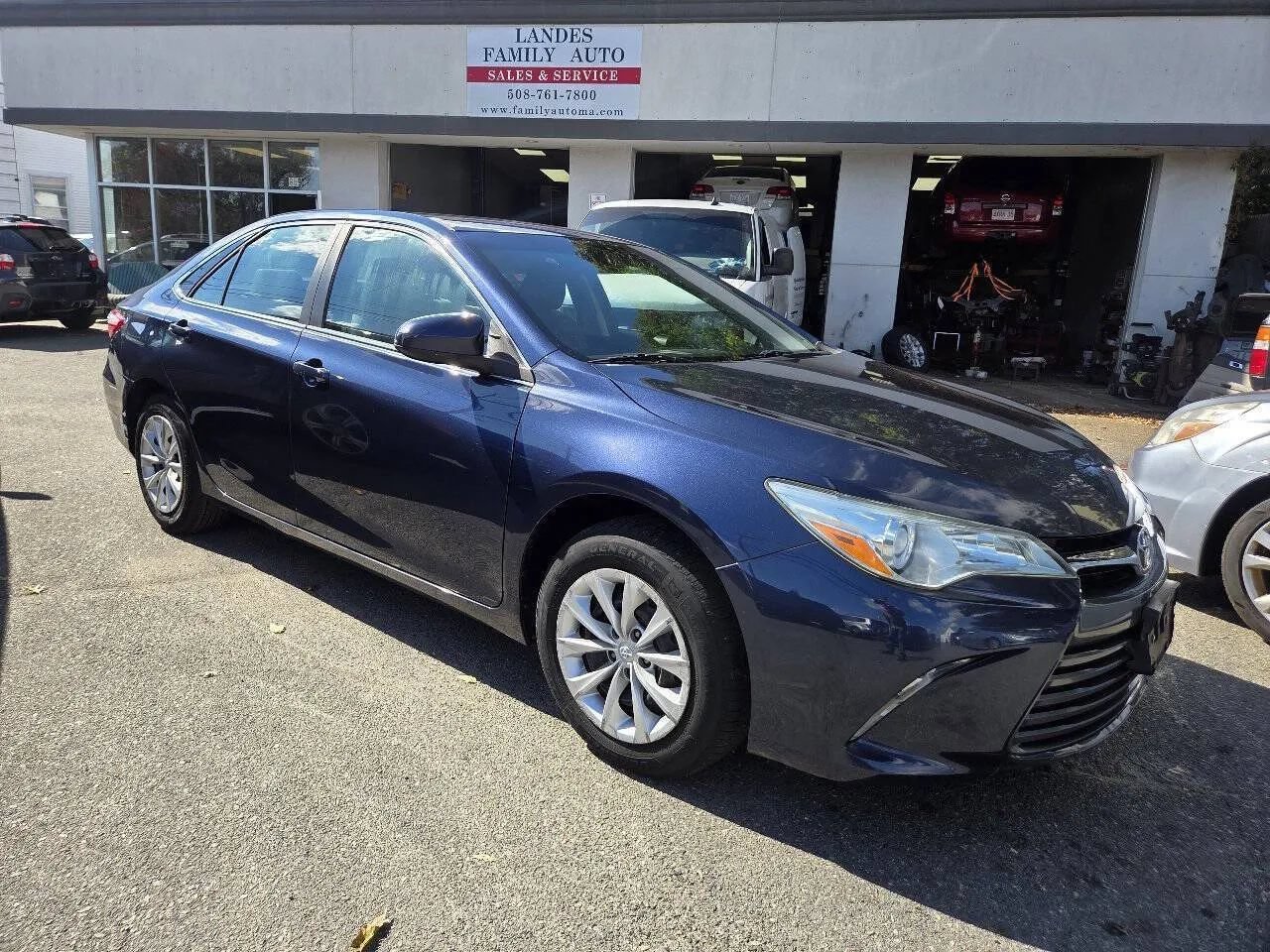Used 2015 Toyota Camry LE FWD image 14