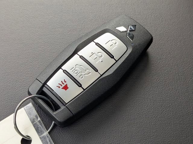 New 2026 Mitsubishi Outlander AWD image 32