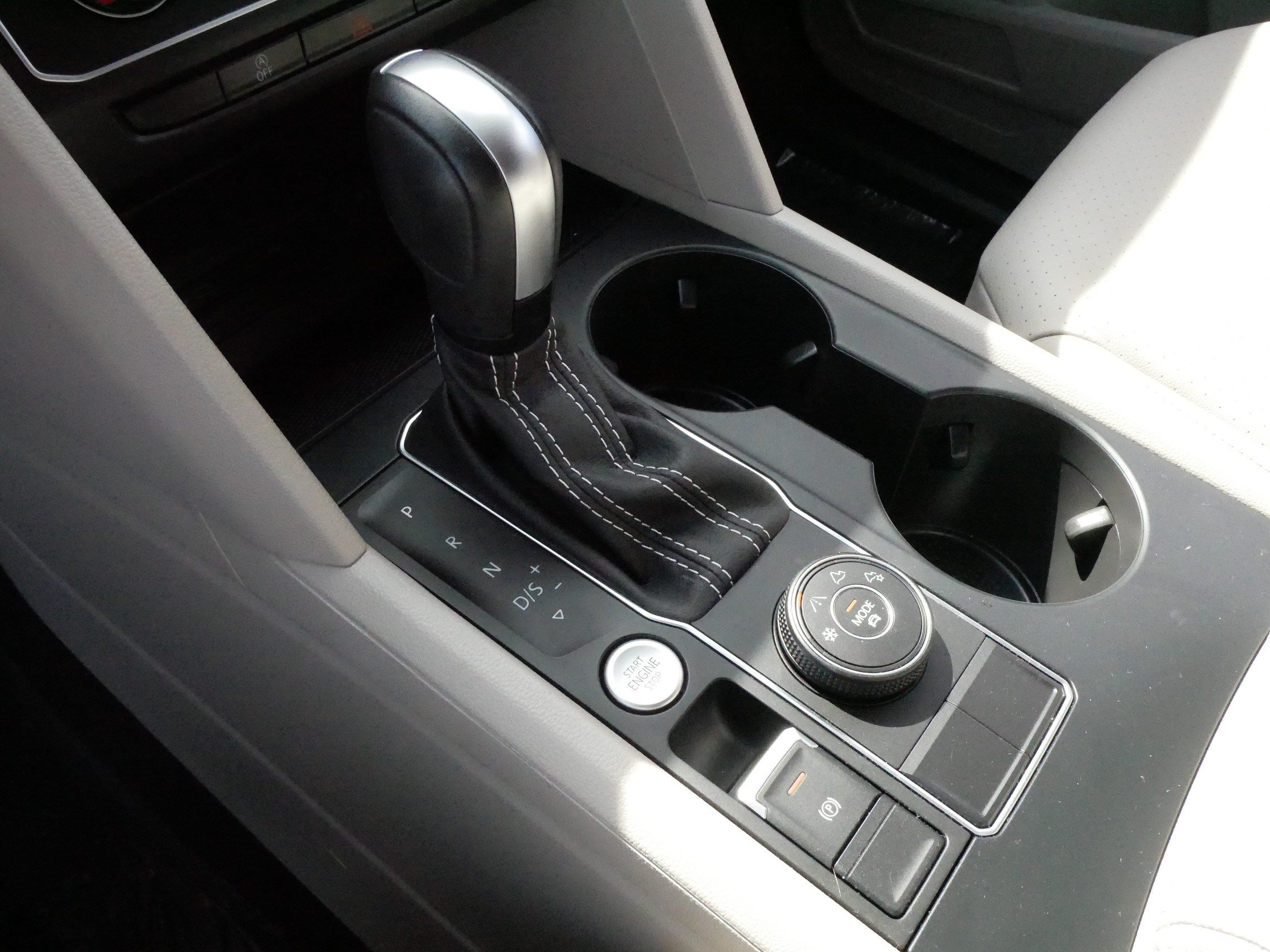 Certified 2023 Volkswagen Atlas SE AWD/4WD image 24